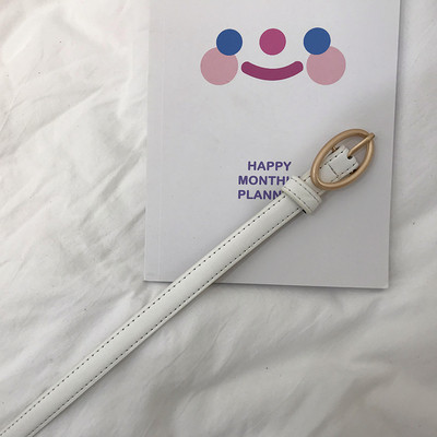 Õhuke naiste nahast vöö metallelemendiga