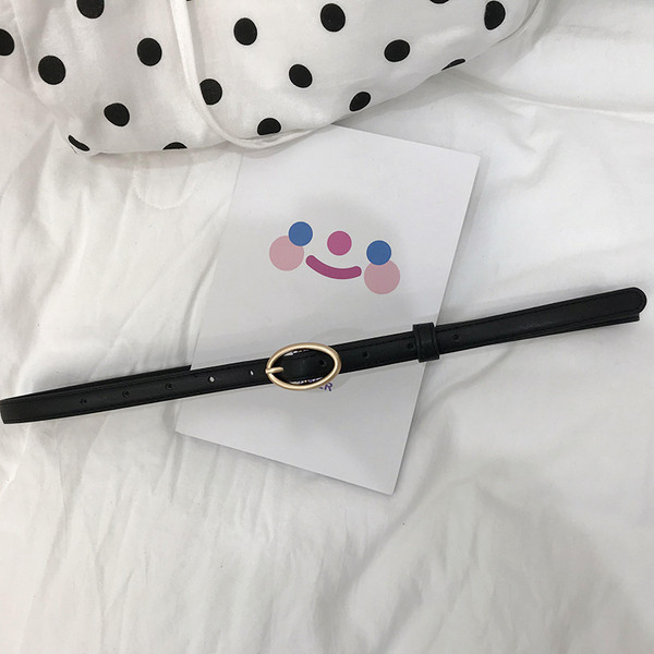 Õhuke naiste nahast vöö metallelemendiga