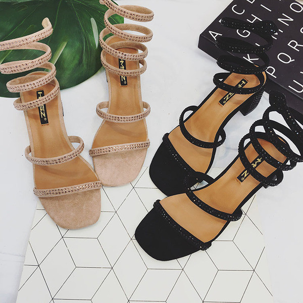 Női szandál öko velúrból kövekkel