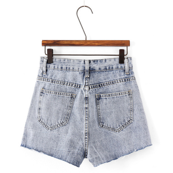 Női farmer rövidnadrág hímzéssel