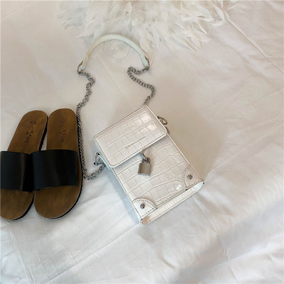 Modern női táska hosszú fém fogantyúval több színben