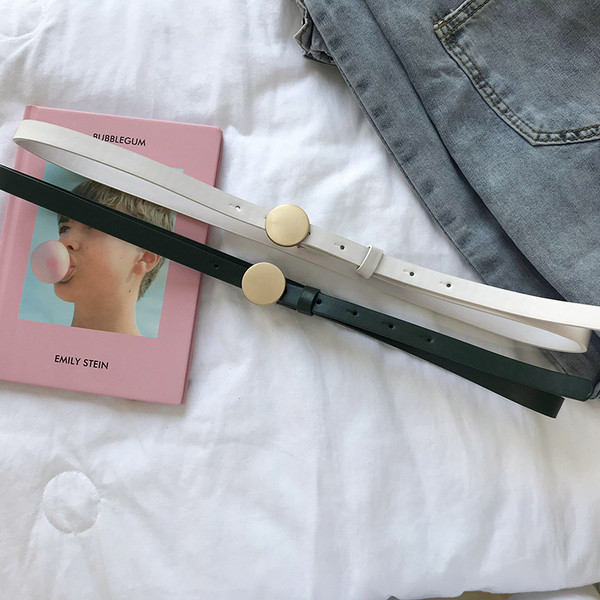 Ženski tanki remen s metalnim elementom prikladan za struk