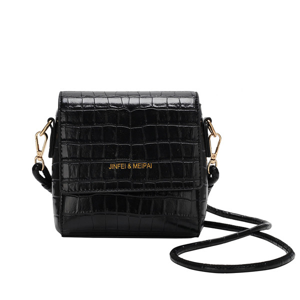 Modern női bőrtáska hosszú füllel, többféle színben