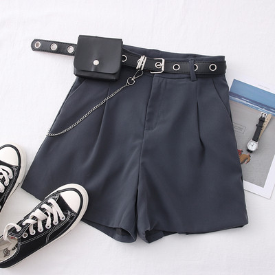 Női rövidnadrág - övvel és magas derékkal