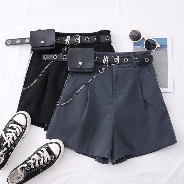 Női rövidnadrág - övvel és magas derékkal