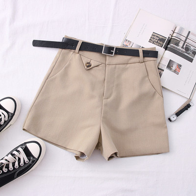 Modern női rövidnadrág - övvel és zsebekkel