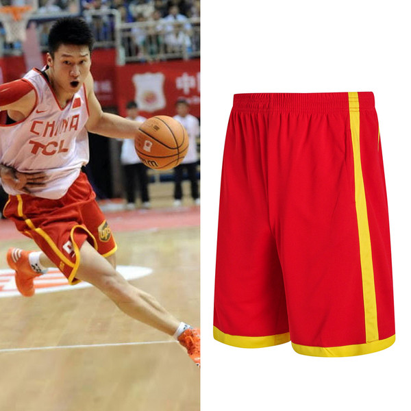 Sportiniai vyriški šortai platūs krepšiniui tinkantys modeliai