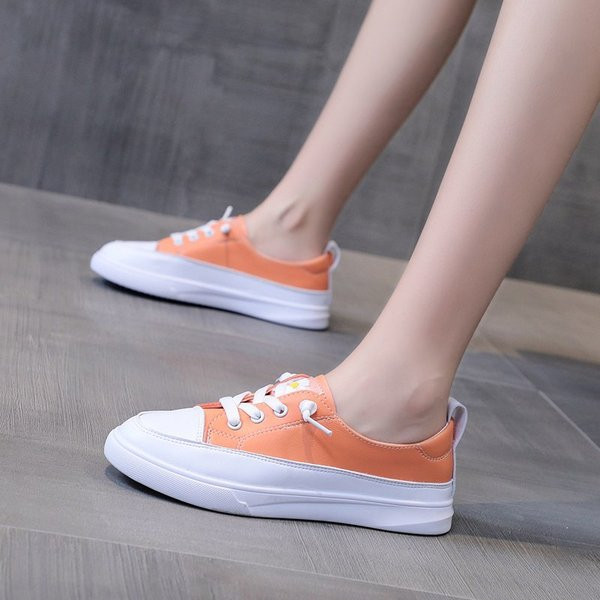 Γυναικεία casual αθλητικά παπούτσια με επίπεδη σόλα από οικολογικό δέρμα σε δύο χρώματα