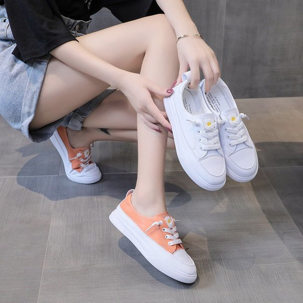 Γυναικεία casual αθλητικά παπούτσια με επίπεδη σόλα από οικολογικό δέρμα σε δύο χρώματα