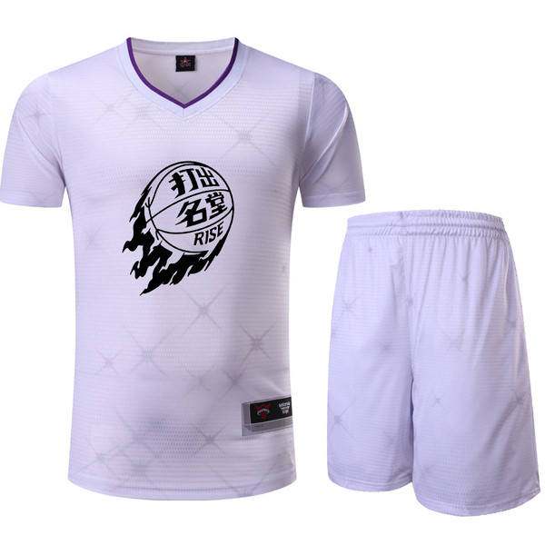 Krepšinio komanda - marškinėliai ir šortai iš greitai džiūstančio audinio
