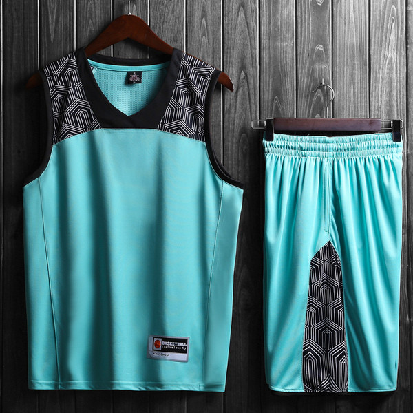 Krepšinio komplektas su marškinėliais ir šortais
