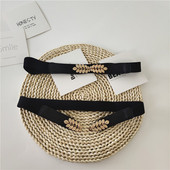 Vékony női rugalmas öv fém elemmel