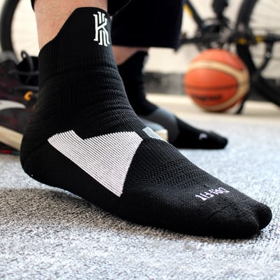 Vyriškos sportinės kojinės, tinkamos žaisti krepšinį