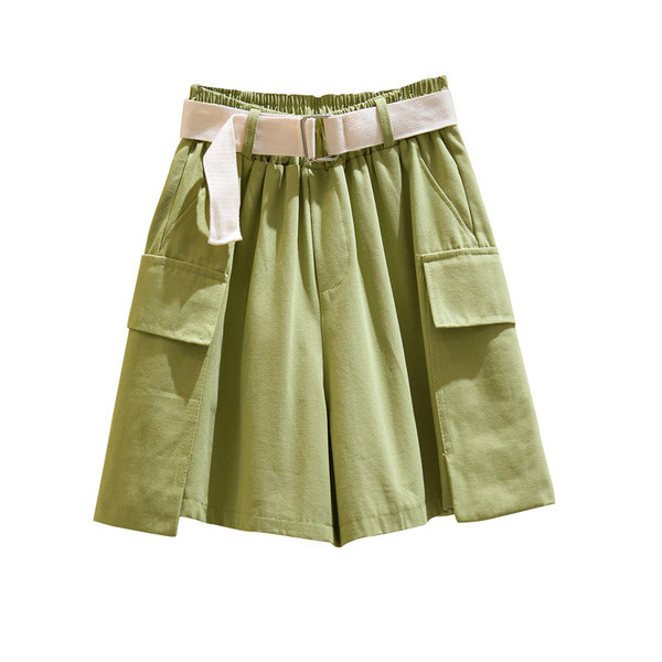 Női alkalmi rövidnadrág övvel és magas derékkal