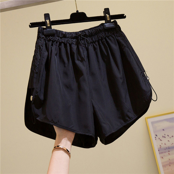 Sieviešu ikdienas šorti ar elastīgu jostasvietu