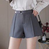 Női rövidnadrág zsebekkel -A vonalú