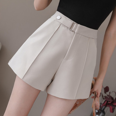 Női rövidnadrág zsebekkel -A vonalú