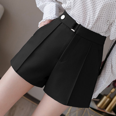 Női rövidnadrág zsebekkel -A vonalú