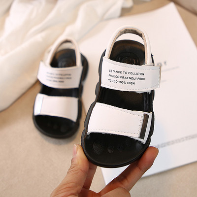 Modern gyerekszandál sima modell matricákkal