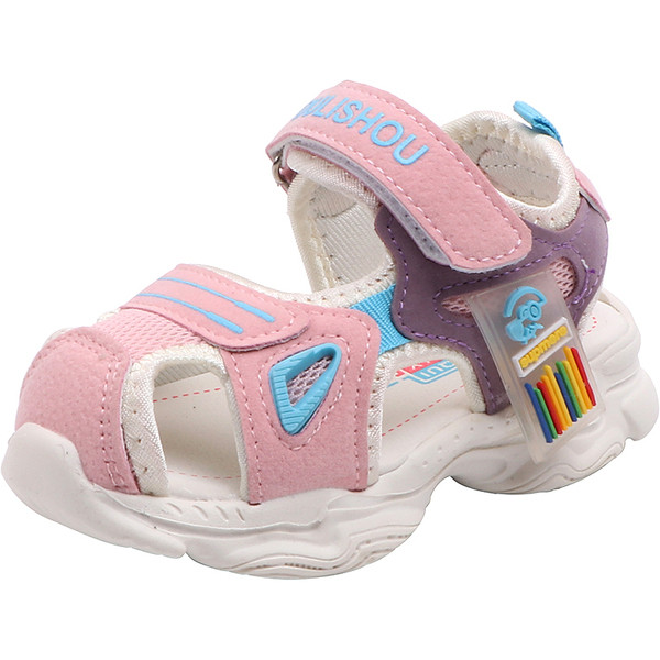 Moderne dječje sandale sa zakrpom i vezom