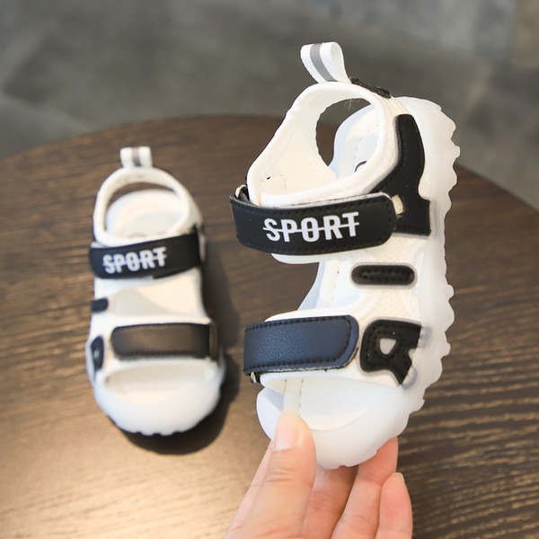 Alkalmi gyerekszandál matricákkal lányoknak és fiúknak egyaránt