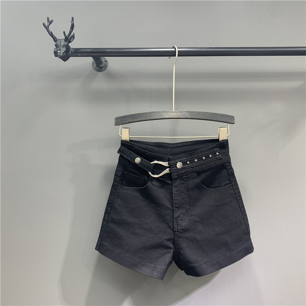 Új modell farmer rövidnadrág fém elemekkel