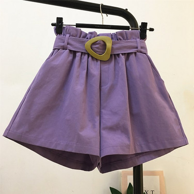 Alkalmi női rövidnadrág övvel, négy színben