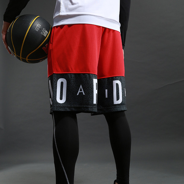 Vyriški sportiniai šortai, tinkantys fitnesui ir krepšiniui