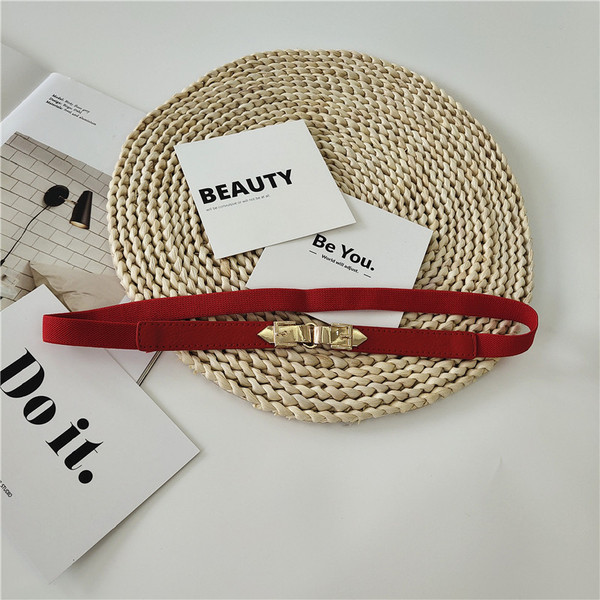 Vékony női öv fém elemmel - elasztikus