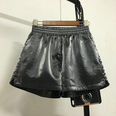 Női rövidnadrág elasztikus derékkal, különböző színekben