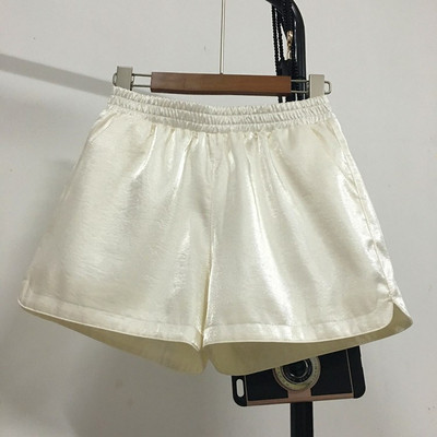 Női rövidnadrág elasztikus derékkal, különböző színekben