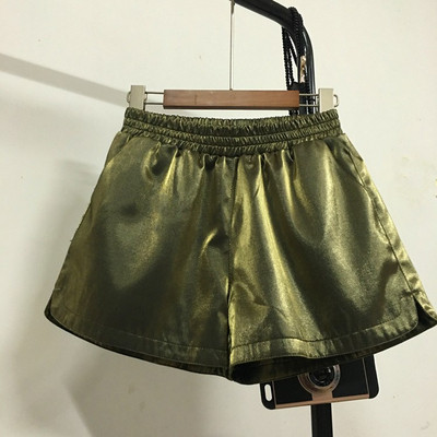 Női rövidnadrág elasztikus derékkal, különböző színekben