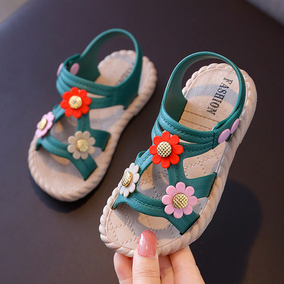 Детски сандали с 3D елемент цвете и копчета 