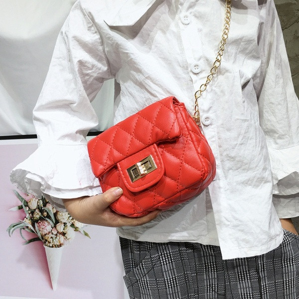 Μοντέρνα τσάντα ώμου από έκο δέρμα