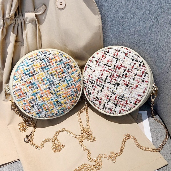 Új modell kis női táska fém lánccal, kerek formában