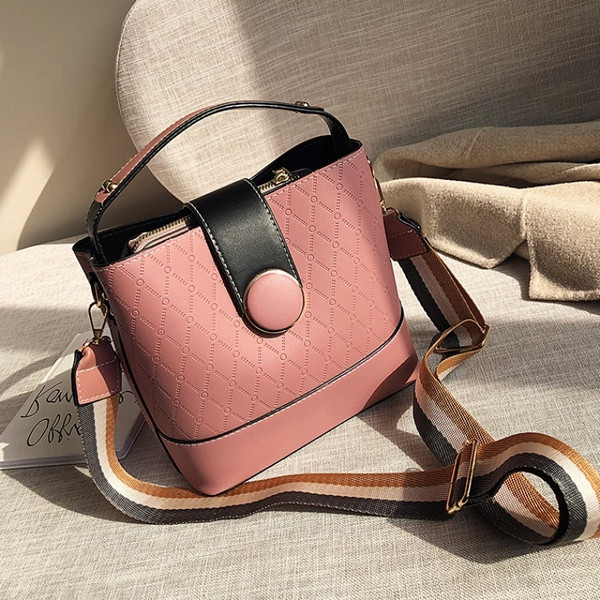 Νέο μοντέλο γυναικεία τσάντα μικρού μεγέθους από οικολογικό δέρμα για τον ώμο