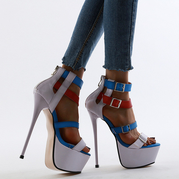 Magas sarkú és platform szandál új modellje