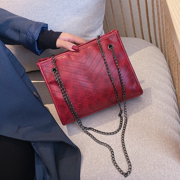 Új modell női táska - műbőrből