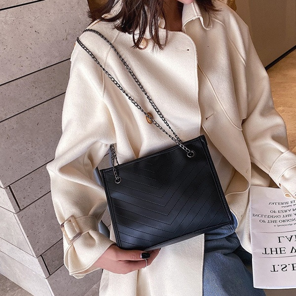 Új modell női táska - műbőrből