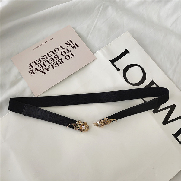 Γυναικεία λεπτή ζώνη με μεταλλικό στοιχείο τριαντάφυλλα