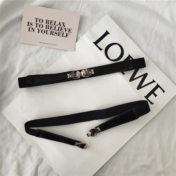 Elasztikus női vékony kövekkel díszített öv