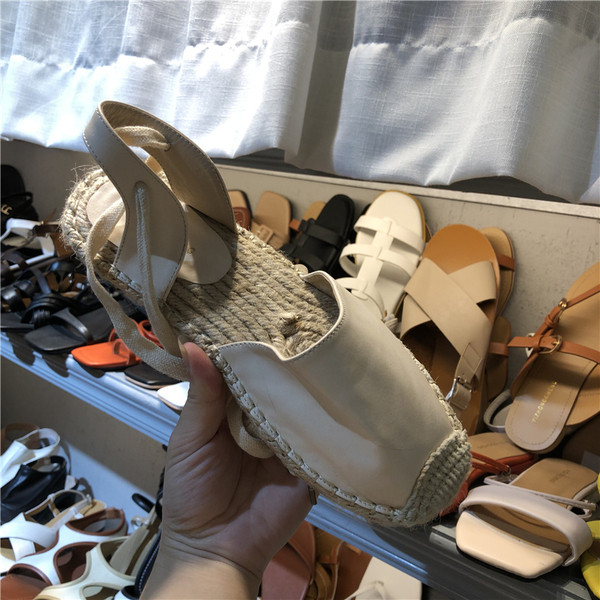 Női szandál típusú espadrillek új modellje