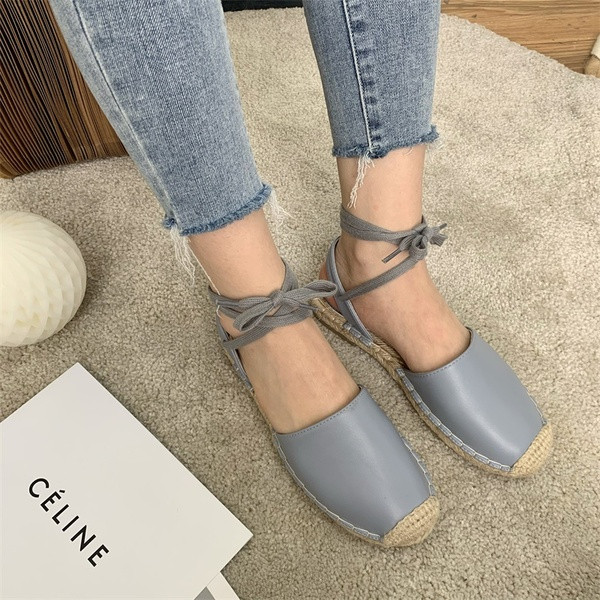 Női szandál típusú espadrillek új modellje