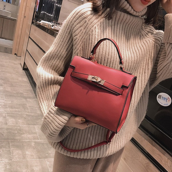 Öko bőrből készült női táska két füllel