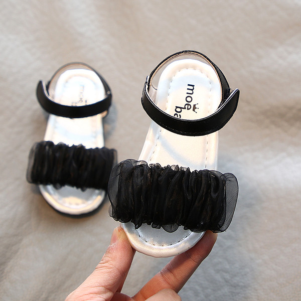 Elegantne dječje sandale sa zakrpama i tilom