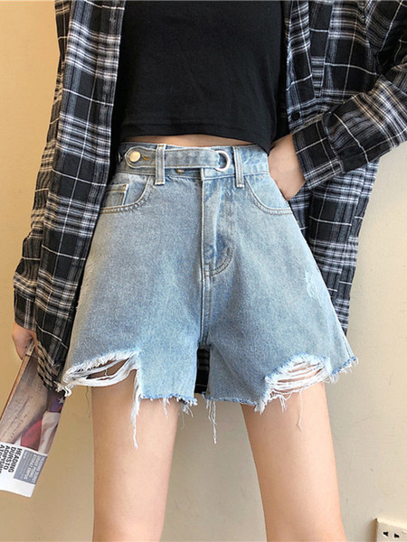 Alkalmi rövidnadrág szakadt jobb és magas derékkal