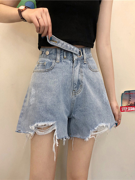 Alkalmi rövidnadrág szakadt jobb és magas derékkal