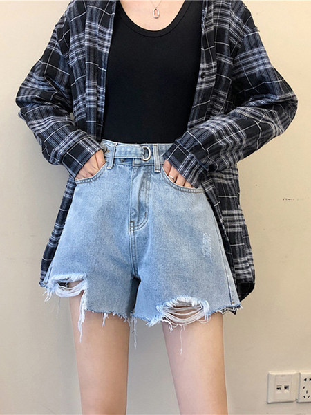 Alkalmi rövidnadrág szakadt jobb és magas derékkal