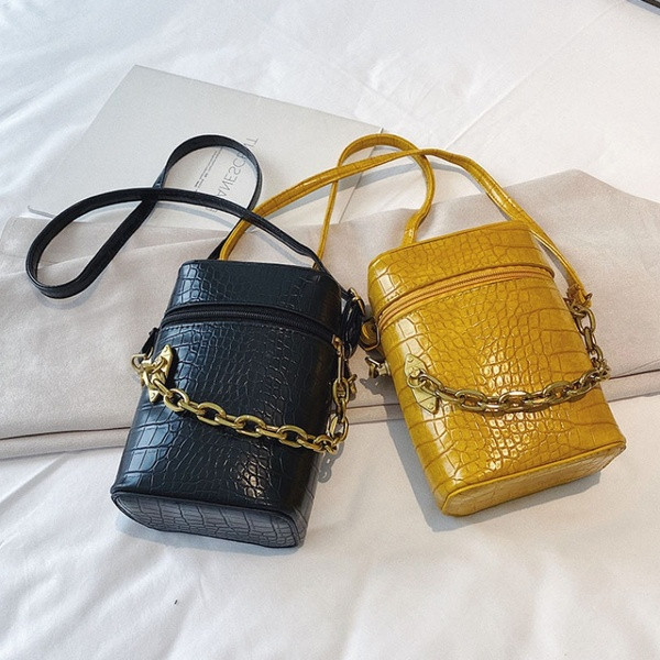 Jauna modeļa mazā zābaku soma ar metāla elementu - retro stilā