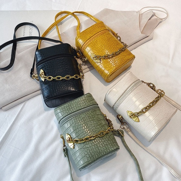 Jauna modeļa mazā zābaku soma ar metāla elementu - retro stilā